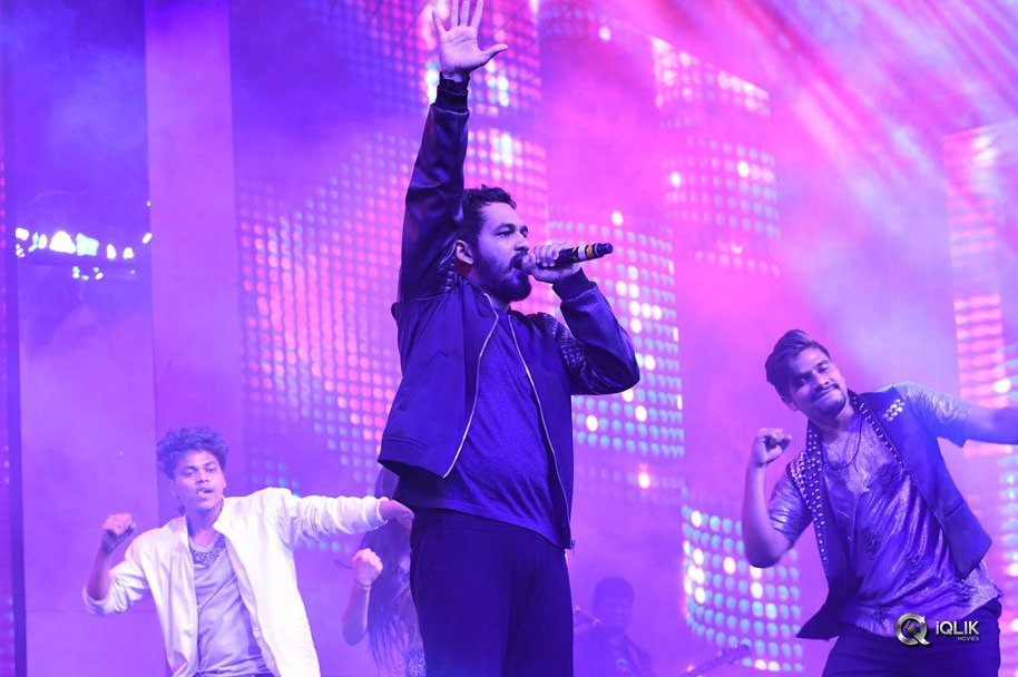 Dhruva-Movie-Pre-Release-Function